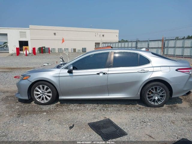 2019 TOYOTA CAMRY LE 14