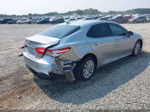2019 TOYOTA CAMRY LE 4