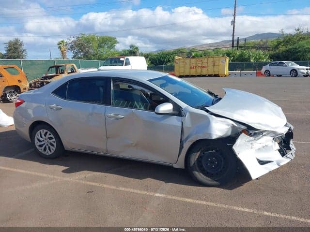 2019 TOYOTA COROLLA LE 19