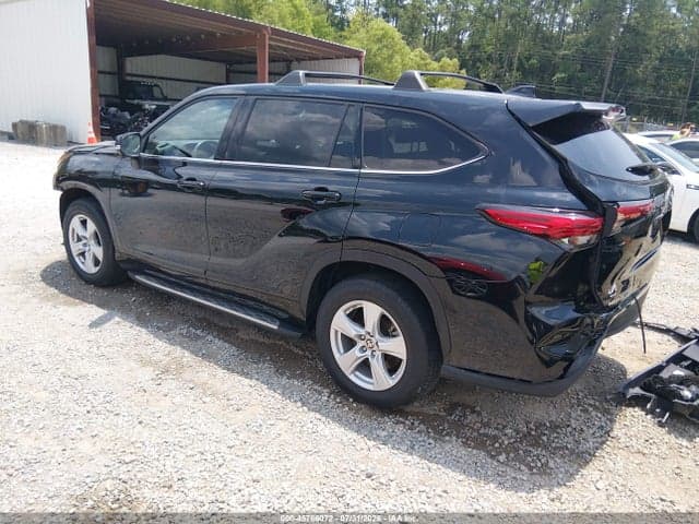 2021 TOYOTA HIGHLANDER LE 3