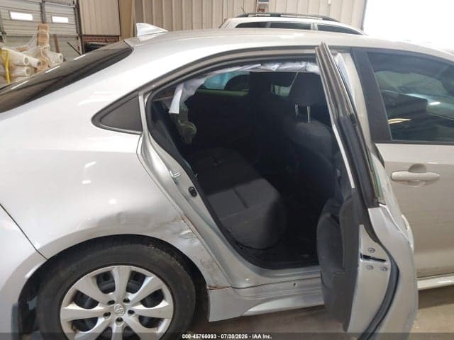 2024 TOYOTA COROLLA LE 8