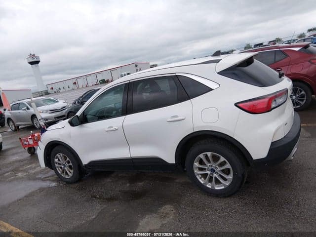 2022 FORD ESCAPE SE 19