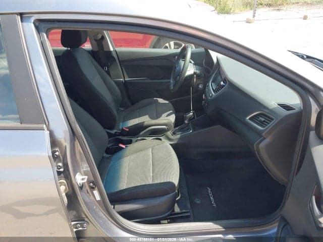 2018 HYUNDAI ACCENT SE 5