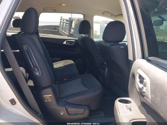 2017 NISSAN PATHFINDER SV 8