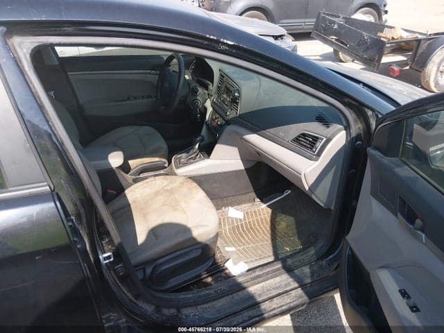 2017 HYUNDAI ELANTRA SE 5