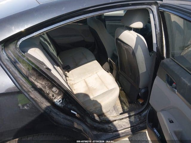 2017 HYUNDAI ELANTRA SE 8