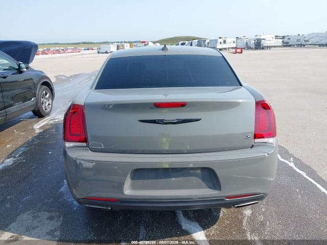 2017 CHRYSLER 300 300S AWD 16