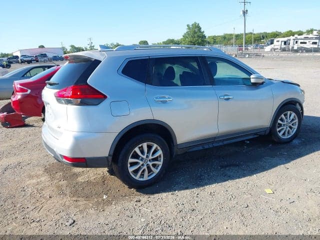 2017 NISSAN ROGUE SV 4