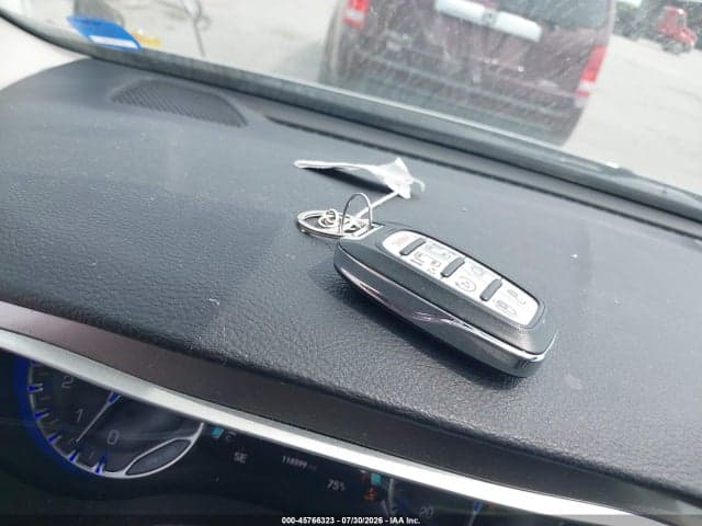 2017 CHRYSLER PACIFICA LIMITED 11