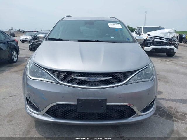 2017 CHRYSLER PACIFICA LIMITED 17
