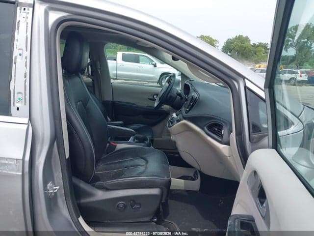 2017 CHRYSLER PACIFICA LIMITED 5