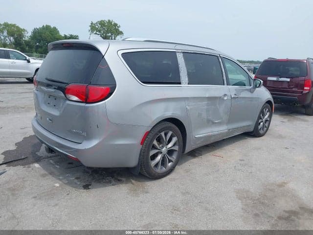 2017 CHRYSLER PACIFICA LIMITED 6
