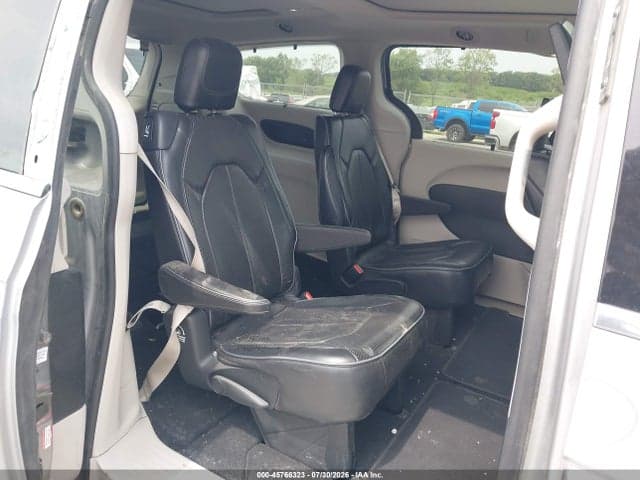 2017 CHRYSLER PACIFICA LIMITED 8