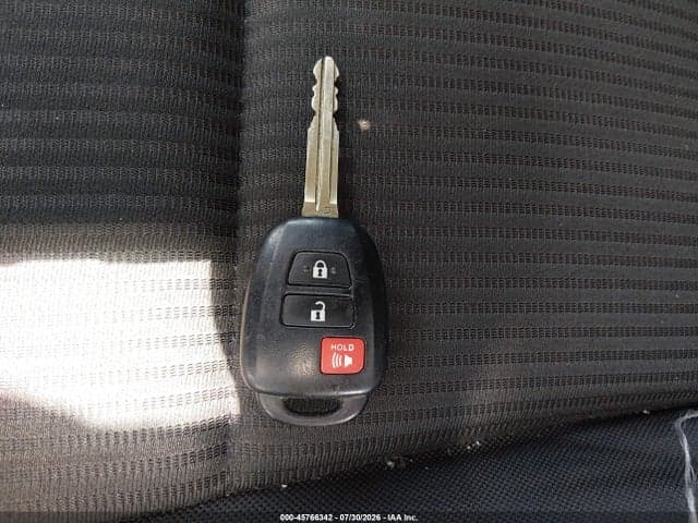 2017 TOYOTA RAV4 LE 11