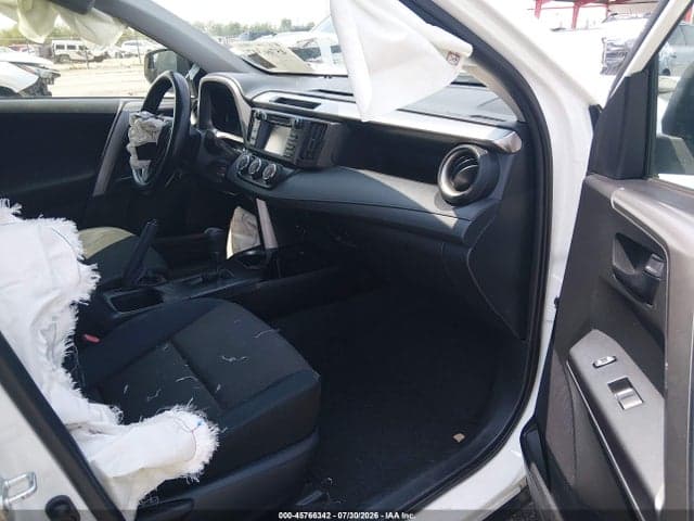 2017 TOYOTA RAV4 LE 5