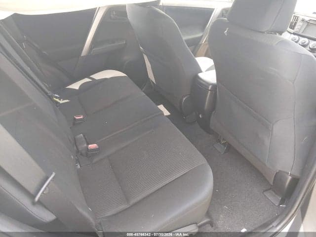 2017 TOYOTA RAV4 LE 8