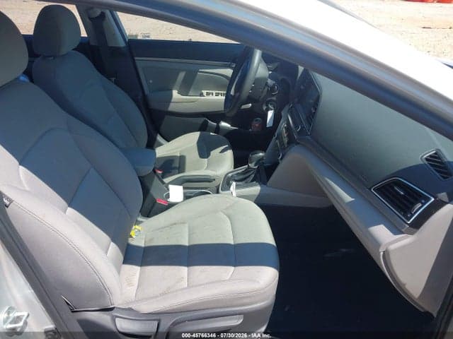 2017 HYUNDAI ELANTRA SE 5