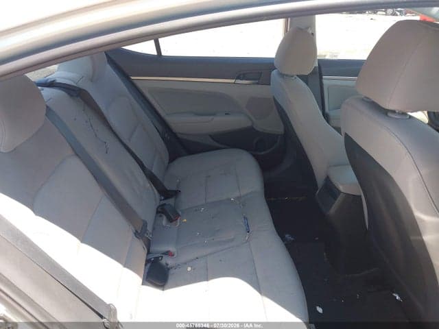2017 HYUNDAI ELANTRA SE 8