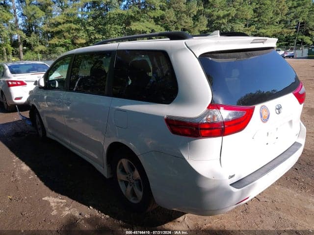 2020 TOYOTA SIENNA LE 3