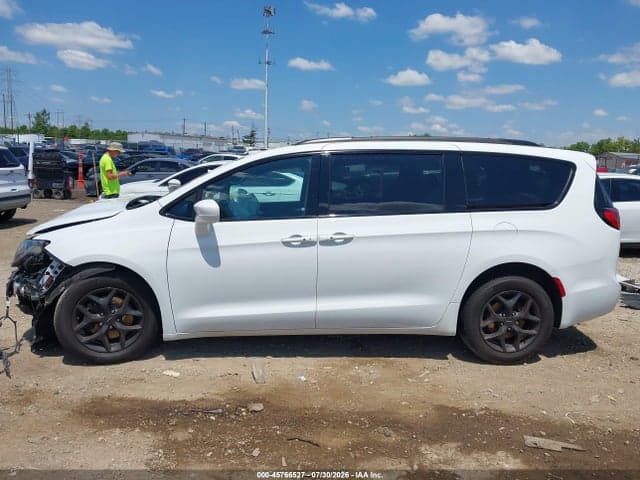 2018 CHRYSLER PACIFICA TOURING L 15