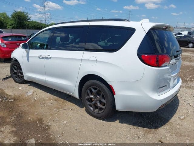 2018 CHRYSLER PACIFICA TOURING L 3