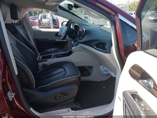 2023 CHRYSLER PACIFICA LIMITED 5