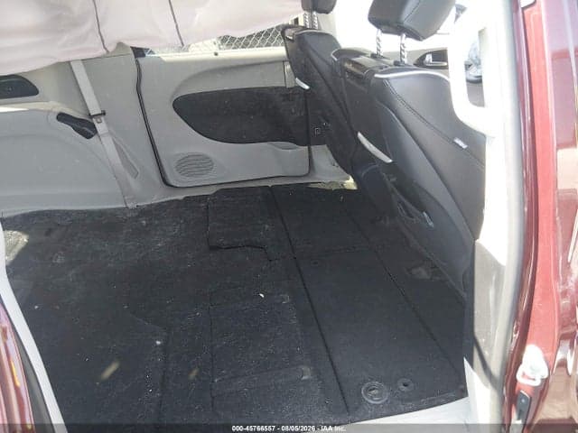 2023 CHRYSLER PACIFICA LIMITED 8