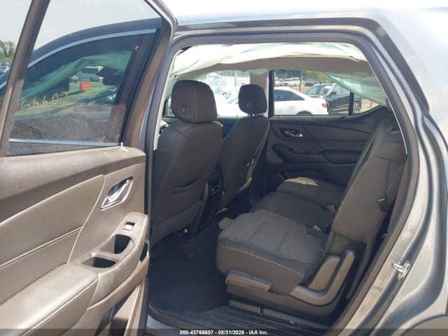 2018 CHEVROLET TRAVERSE LS 8