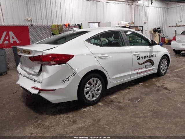 2017 HYUNDAI ELANTRA SE 4