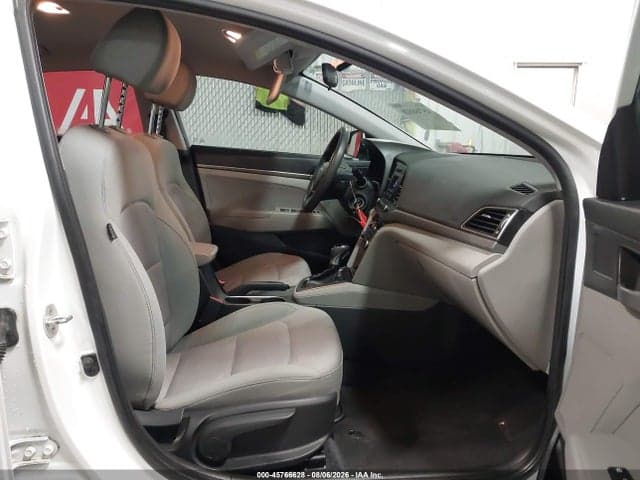 2017 HYUNDAI ELANTRA SE 5