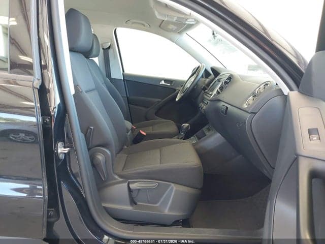 2017 VOLKSWAGEN TIGUAN 2.0T/2.0T S 5
