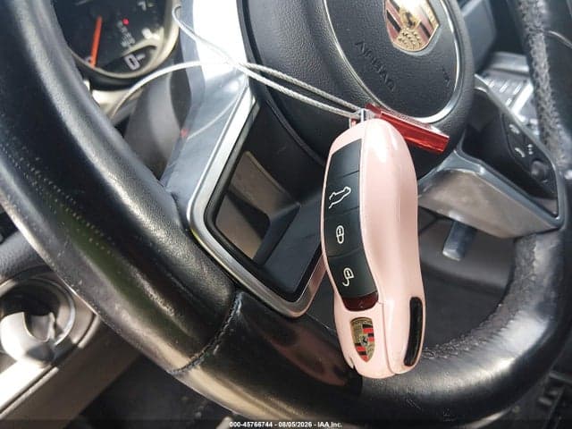2018 PORSCHE MACAN 11