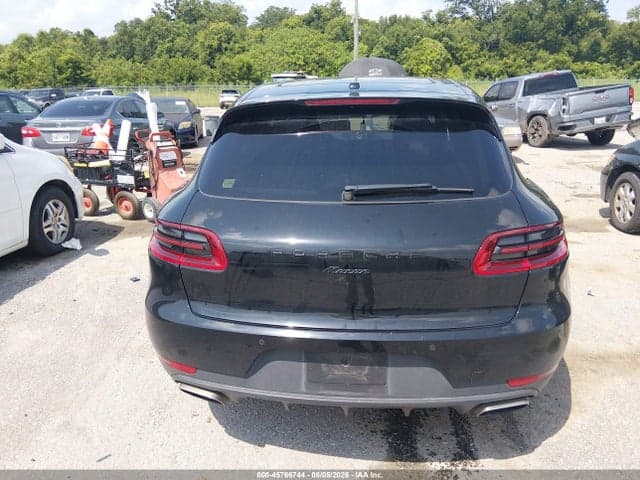 2018 PORSCHE MACAN 17