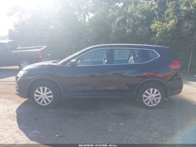 2017 NISSAN ROGUE S 14
