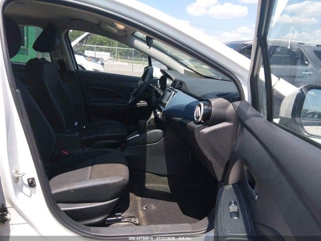 2024 NISSAN VERSA 1.6 SV 5