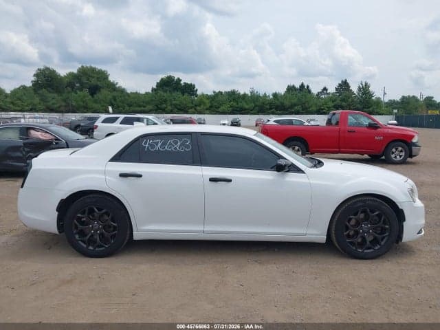 2019 CHRYSLER 300 300S AWD 13