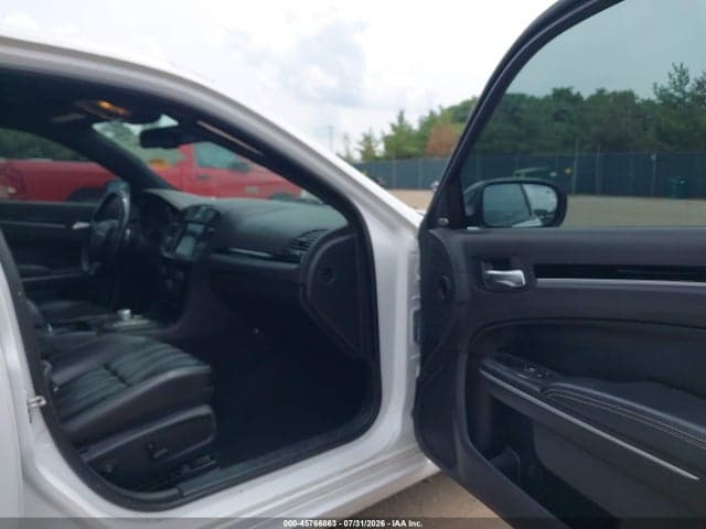 2019 CHRYSLER 300 300S AWD 5