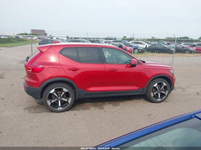 2019 VOLVO XC40 T5 MOMENTUM 13