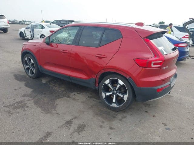2019 VOLVO XC40 T5 MOMENTUM 3