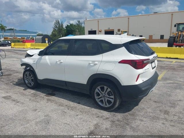2023 KIA SELTOS LX 3