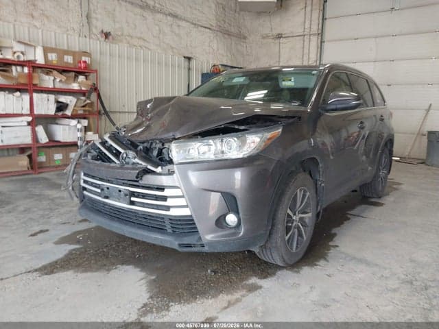 2017 TOYOTA HIGHLANDER XLE 2