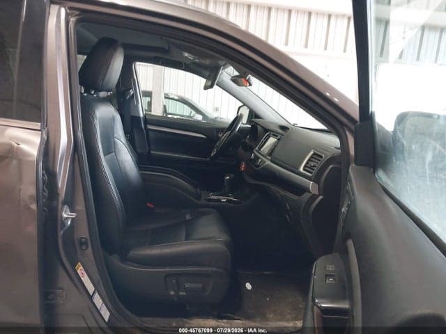 2017 TOYOTA HIGHLANDER XLE 5