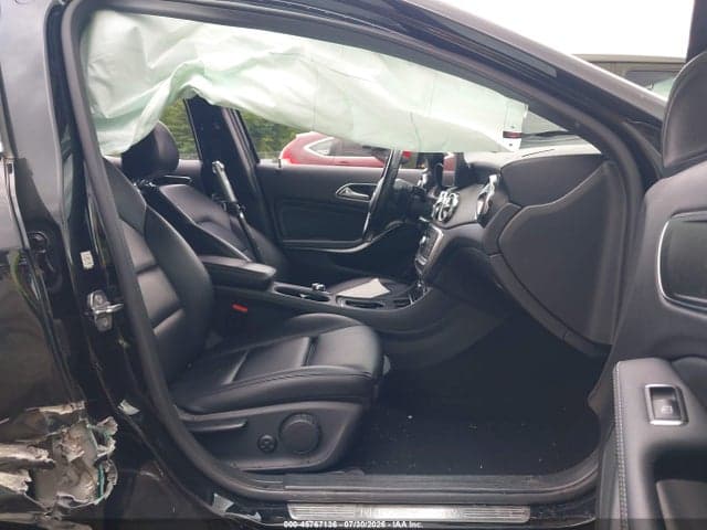 2019 MERCEDES-BENZ GLA 250 4MATIC 5