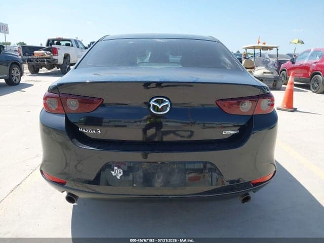 2021 MAZDA MAZDA3 PREFERRED 17