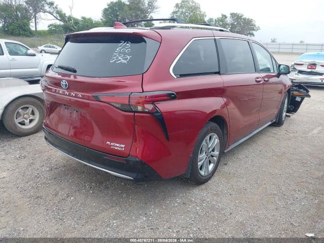 2021 TOYOTA SIENNA PLATINUM 4