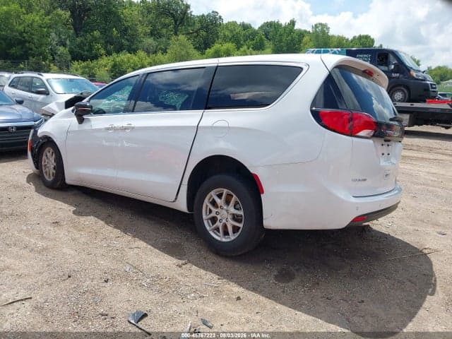 2025 CHRYSLER VOYAGER LX 3