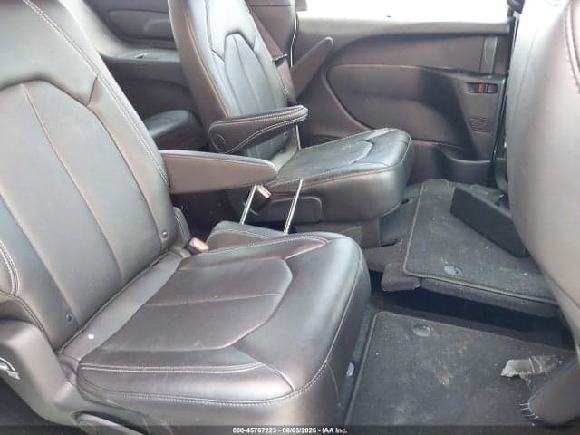 2025 CHRYSLER VOYAGER LX 8