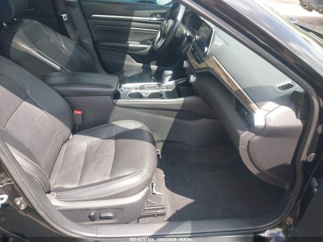 2021 NISSAN ALTIMA PLATINUM INTELLIGENT AWD 5