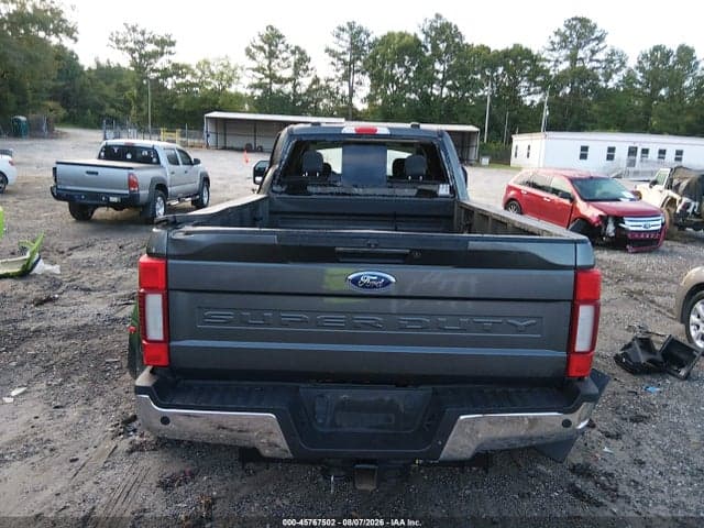 2020 FORD F-350 LARIAT 17