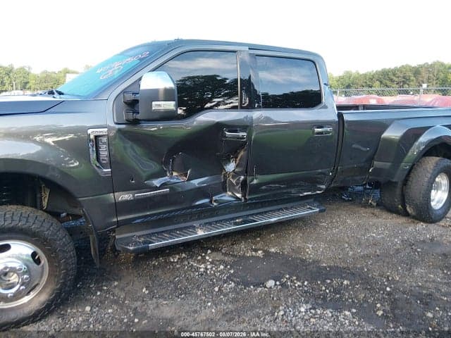 2020 FORD F-350 LARIAT 6